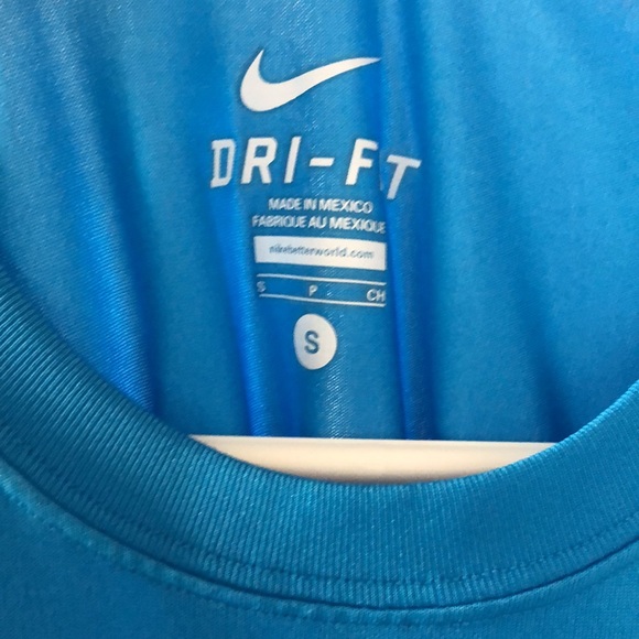 Men’s Nike Dry Fit - Picture 3 of 6